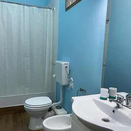 Acqua Azzurra 住宿加早餐酒店 卡斯特拉玛雷帝斯达比亚